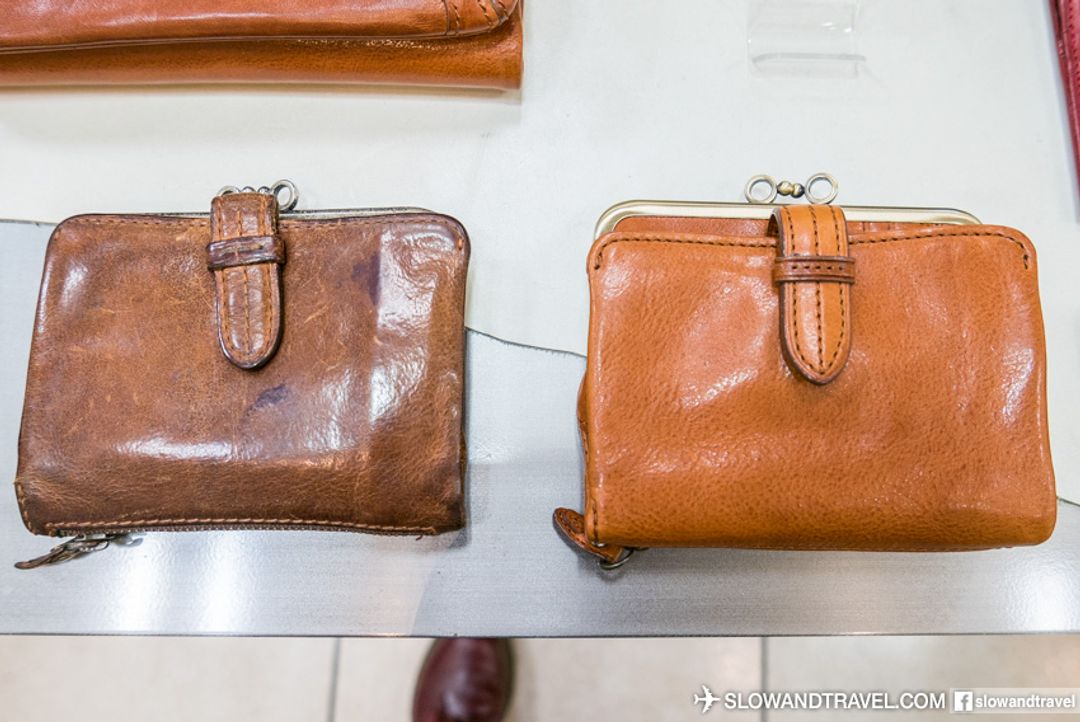 店內展示：左邊是使用了 5 年的錢包，右邊是同款全新的
