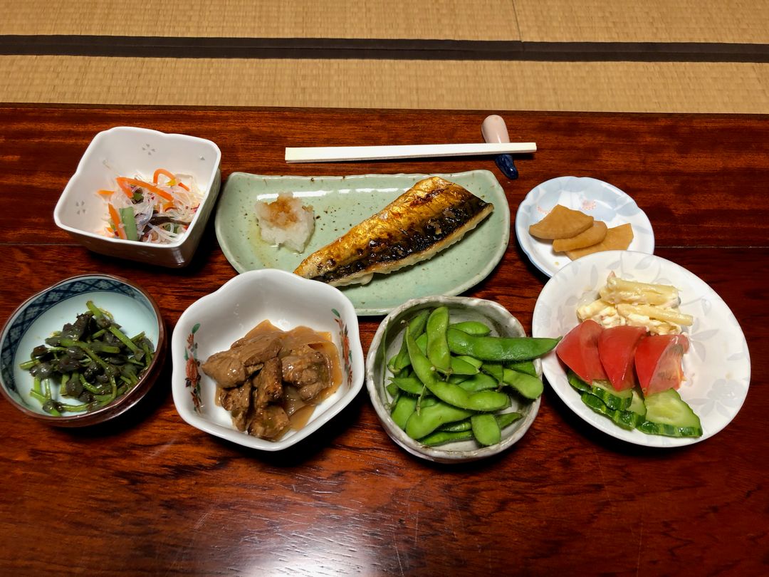 除了秋田米棒鍋，還有豐盛的餐點。