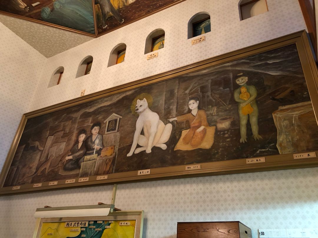 牆上的畫作，聽說是民宿主人石垣太太的親戚所畫。
