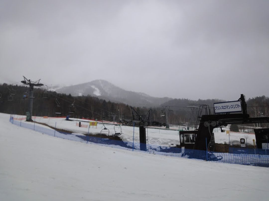 富良野滑雪場（Furano 富良野スキー場）／除了北之峰雪區，這條Lift(滑雪吊椅)的雪季也在4月初結束。