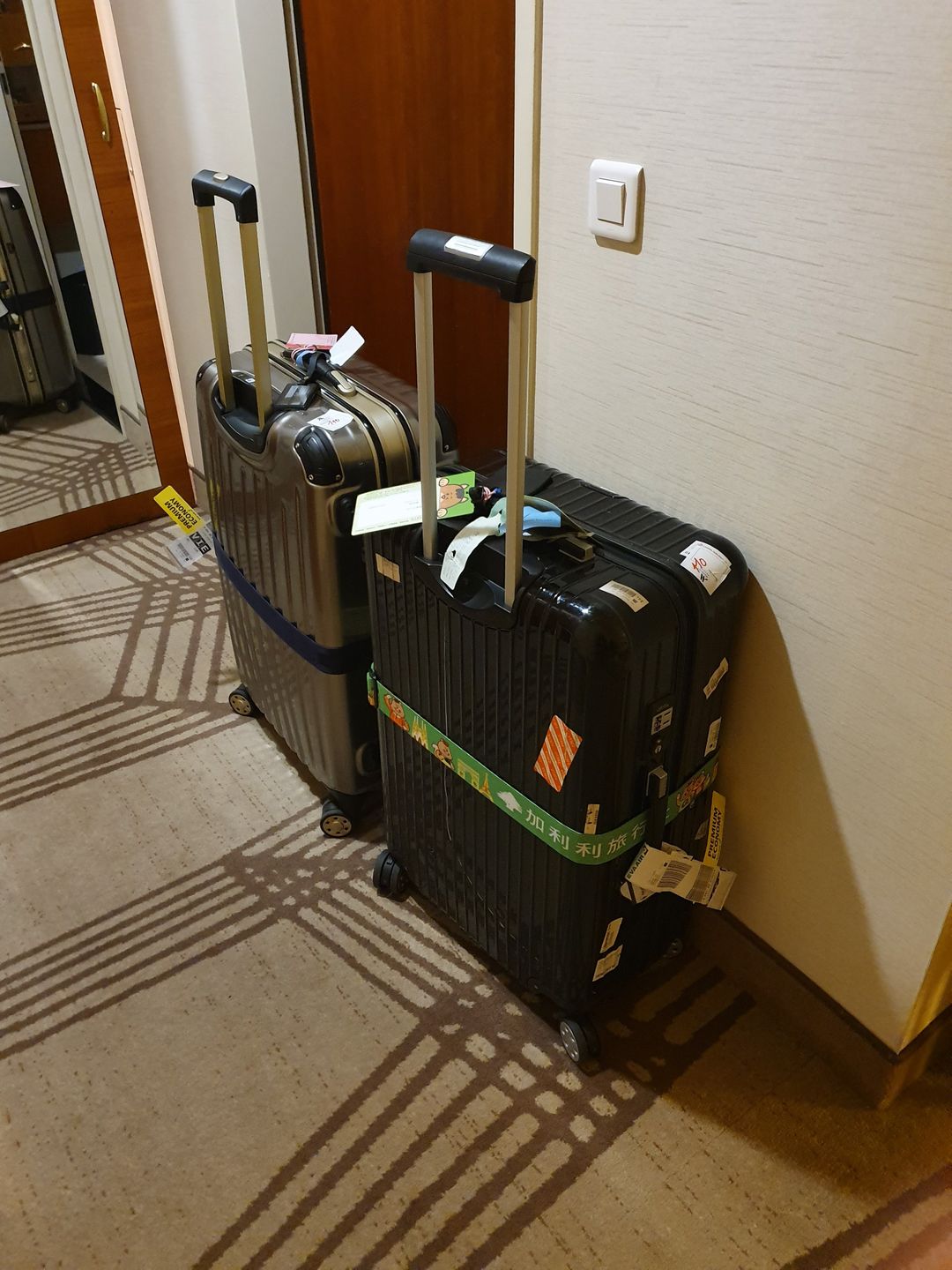 據說不是每個旅遊團都有的服務，不用自己拉行李，行李就會出現在房間裡面的驚喜