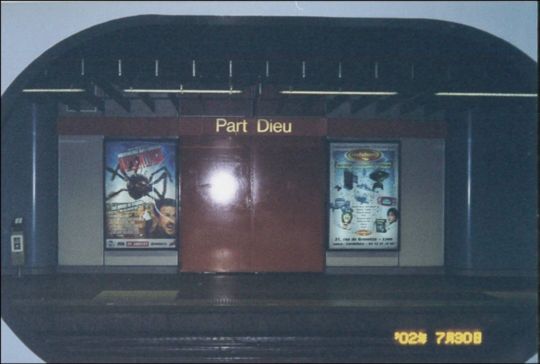 ▲這是一個古早年代的里昂車站（Gare de Lyon Part Dieu），當年電影正在上映八腳怪，我想這照片再放個20年就可以拿去故宮展覽了吧。