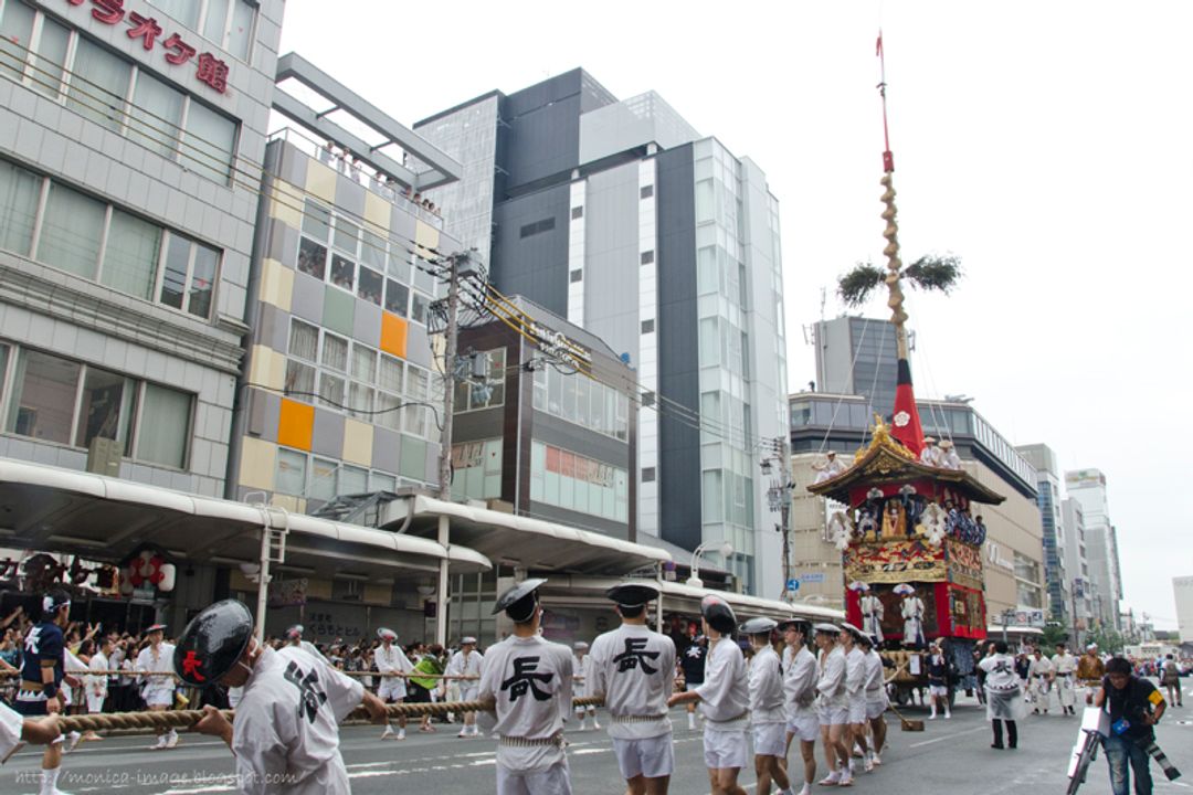 第一次帶長輩出國自助旅行 16夏 京都 祇園祭 前祭山鉾巡行 日本 關西 旅行酒吧