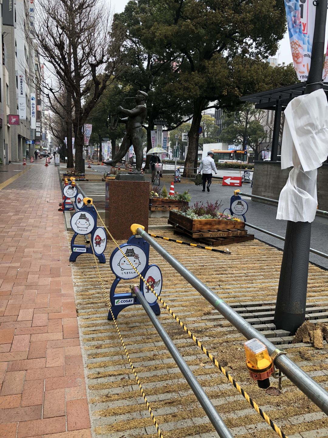 每次走在日本街上都有驚喜，維修路障太可愛了