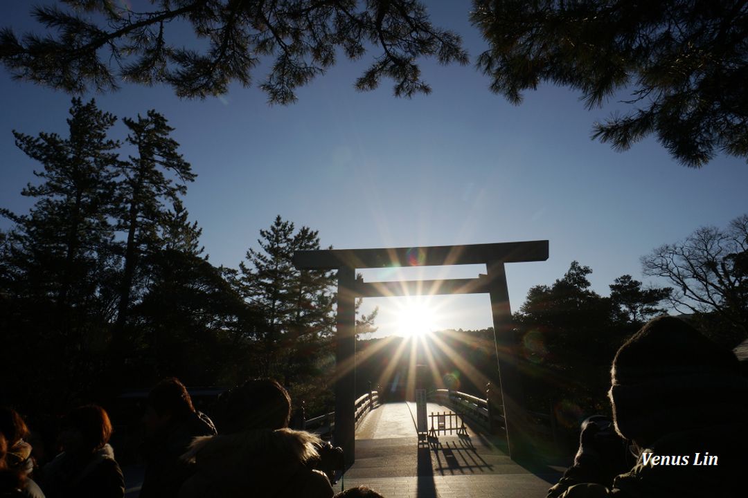 伊勢神宮神秘的太陽神傳說日出 冬至前後期間限定 日本 關西 旅行酒吧