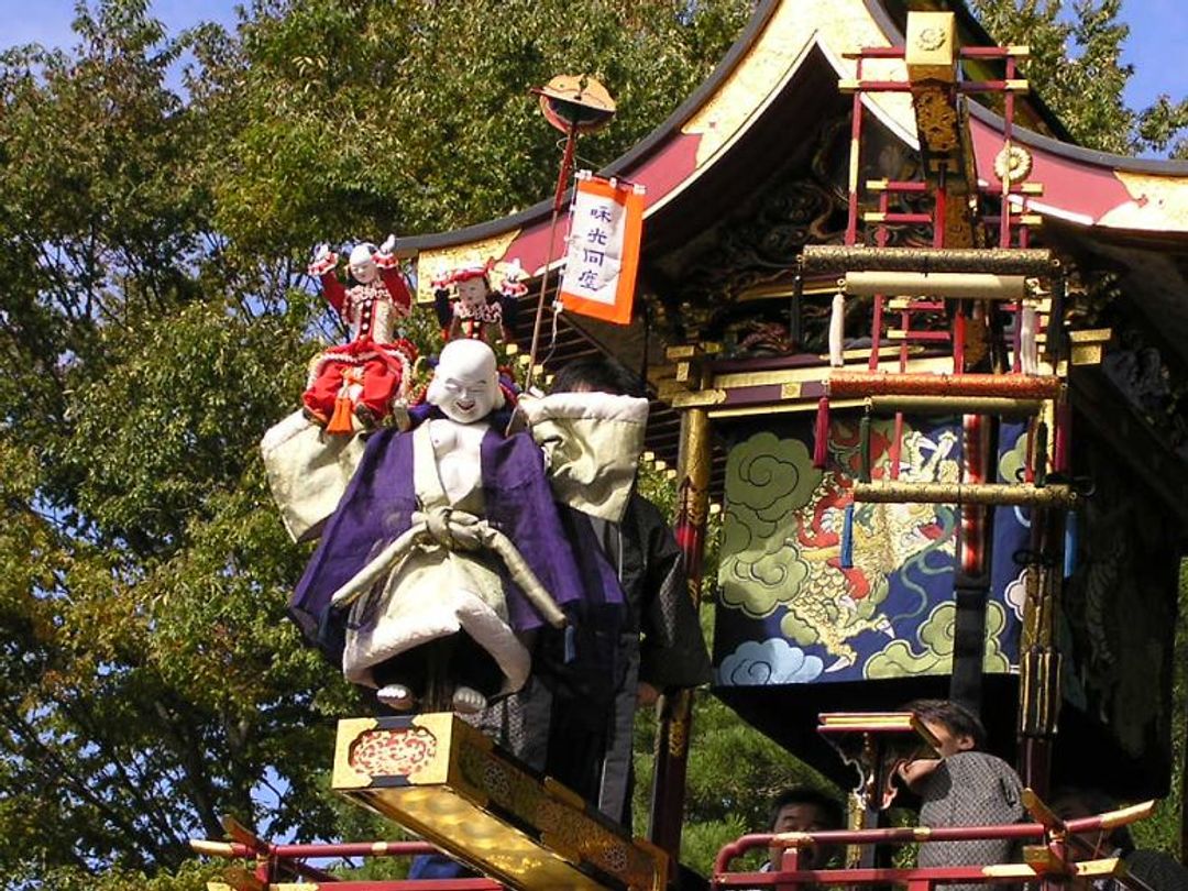 人偶獻祭以日本古代神話故事為題材，配合歌謠旋律，人偶們猶如被注入了生命一般舞蹈