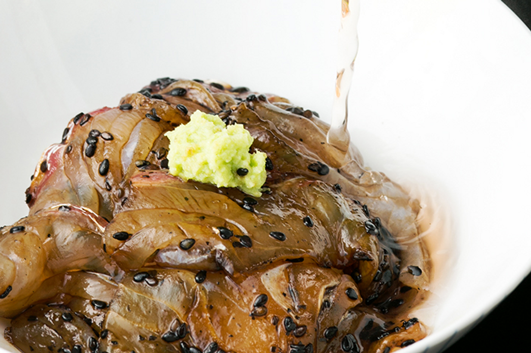 推薦菜式：黑芝麻真鯛茶泡飯