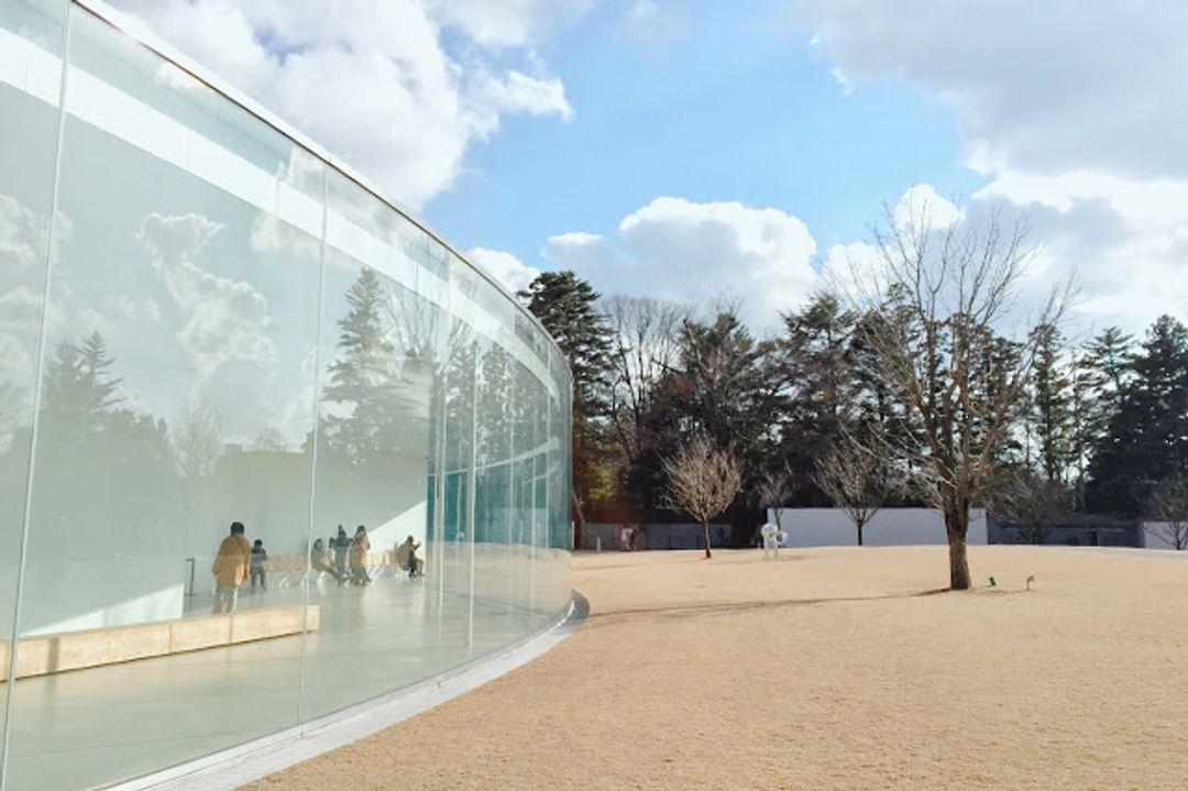 金澤 古都中的圓形美術館金澤21世紀美術館 日本 名古屋 中部 北陸 旅行酒吧