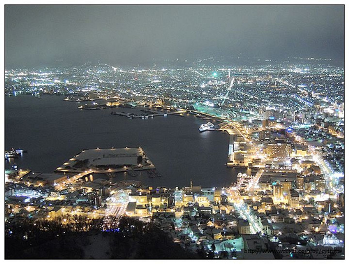 北海道 函館百萬夜景 世界三大夜景之一 日本 北海道 旅行酒吧